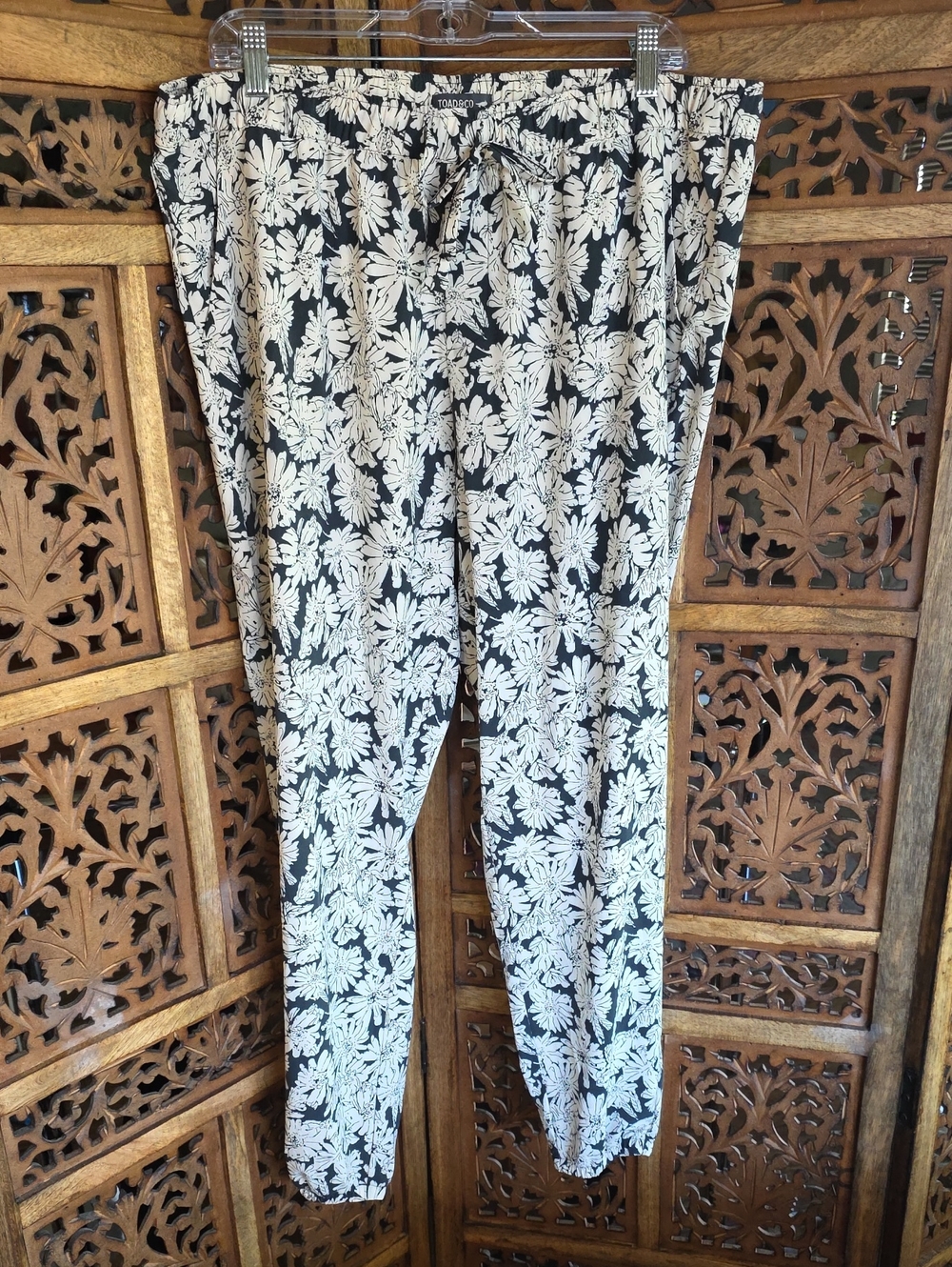 Toad&Co Black and Off White Floral Drawstring Joggers